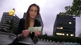 A cute girl got fucked on the public highway, her pussy pounded hard