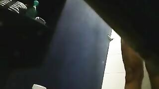 A girl has no shame and cames naked in the shower