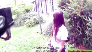 A stranger made a blowjob to an unfamiliar guy in the bushes