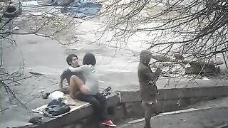 The photographer caught a girl for sex on the city streets - Eporn