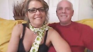 The old man turned his wife to a student in pussy