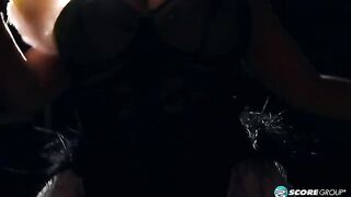 Big tits burlesque with Liza Biggs, North Carolina's own diva