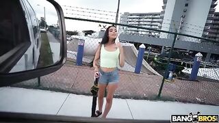 Strippers need big cocks instead of money - Hunt4K