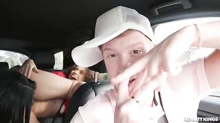 A pick-up guy found a girl on the street and fucked her