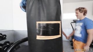 Face-to-Face Squatting with a Latina Beauty Vabbing in the Gym