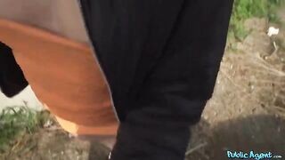 An Italian girl lost her phone and then she got fucked by a pick-up guy