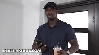 Hot babe Valentina Jewels in sexy clothes seduces the delivery guy Jax Slayher