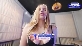 Wouldn't it be better to put a dick in your mouth instead of pussy?