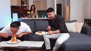 If you have a guest in the house, it's obligatory to offer them Seksi