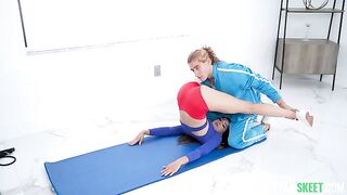 Instead of jogging, a sexy brunette gets fucked in the gym