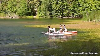 Lesbians are not afraid to fuck in the park, watching passers-by