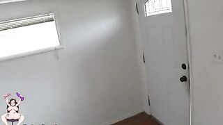 Squatter offered the owner to fuck her hole