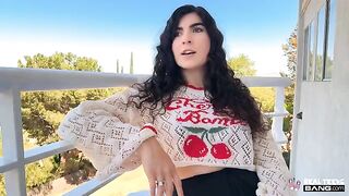Watching the orgasm of this delightful brunette is a great pleasure