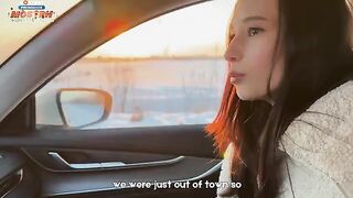 A hot girl kept herself warm in a car with a stranger