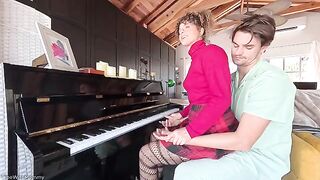 A hot MILF gives a lesson in sensual harmony