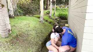 The girl licked in a passionate session to connect with her lover