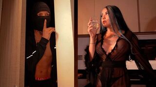 A burglar broke into a house, but the owner turned the table on him