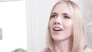 Blonde was fucked by two guys in her juicy pussy