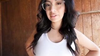 A contractor got fucked by a thick Latina with big natural boobs outdoors