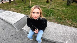 A chance meeting with a girl on the street turned steamy