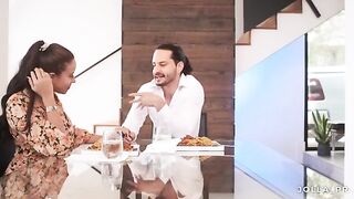 Therapist invited her patient to her house for dinner